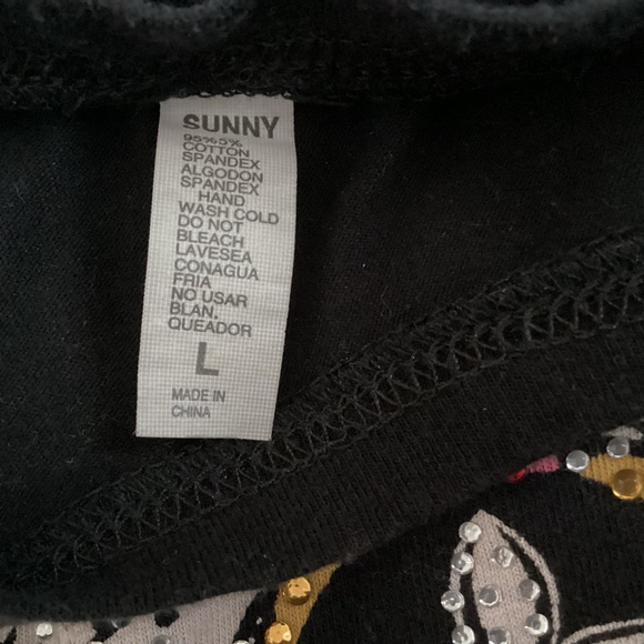 beaded gems, skull tee euc - Picture 3 of 3